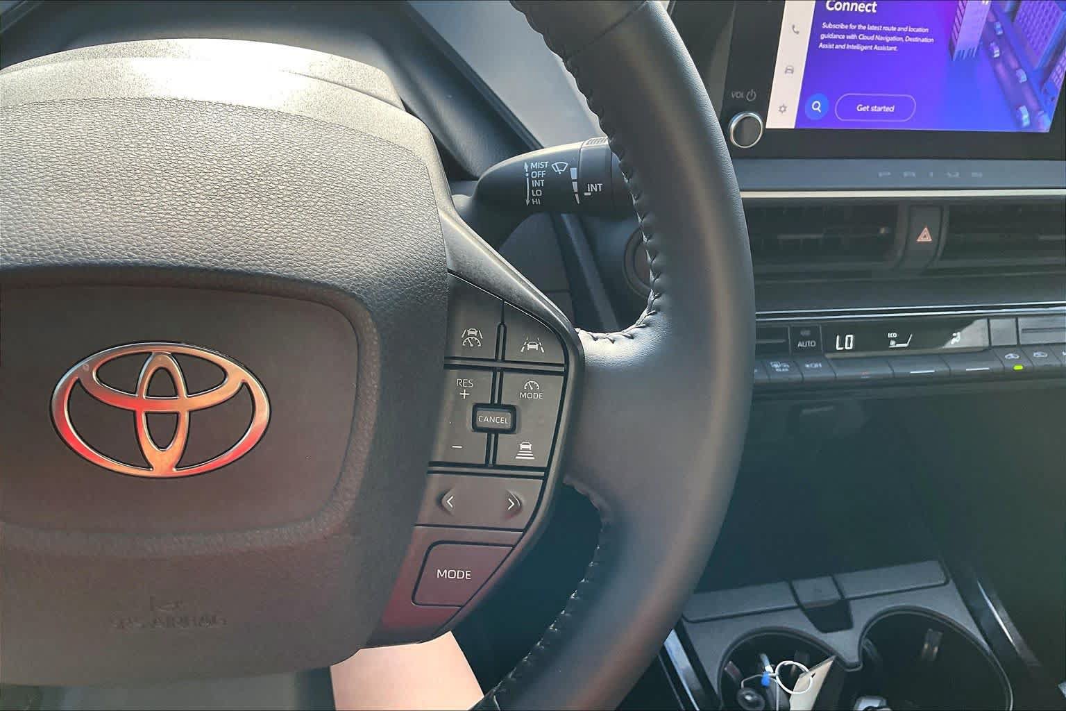 Used 2026 Toyota Prius LE FWD image 21