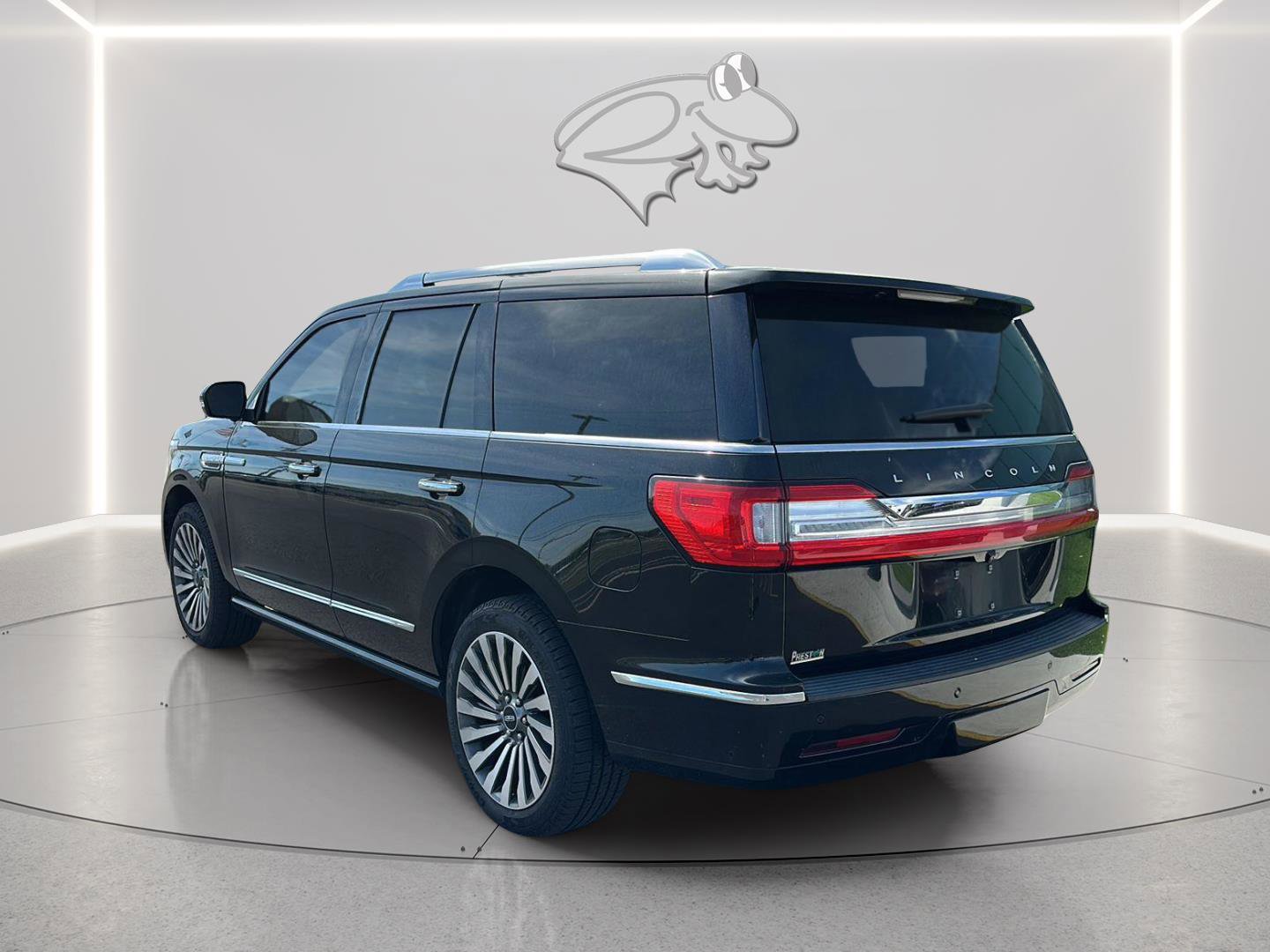 Used 2018 Lincoln Navigator Reserve w/ Technology Package image 3