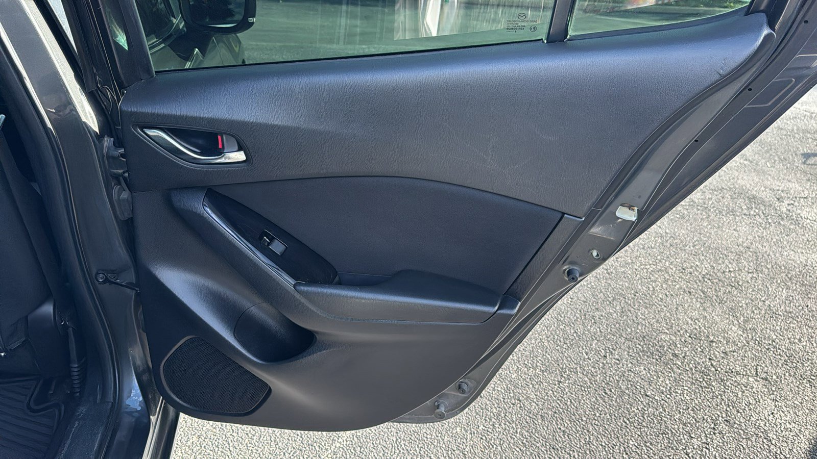 Used 2018 MAZDA MAZDA3 Sport w/ Preferred Equipment Package FWD image 20