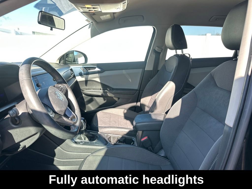 Used 2022 Volkswagen Taos SE image 10