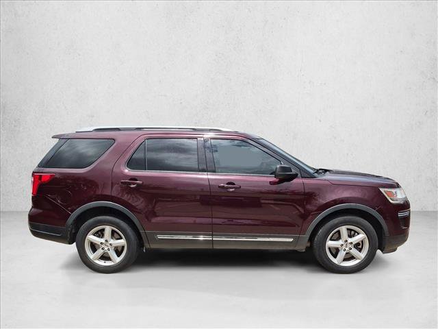 Used 2019 Ford Explorer XLT FWD image 4