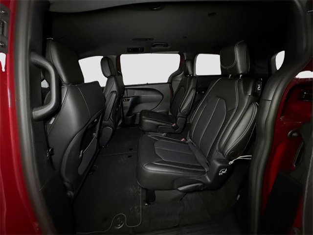 New 2026 Chrysler Pacifica Select image 15