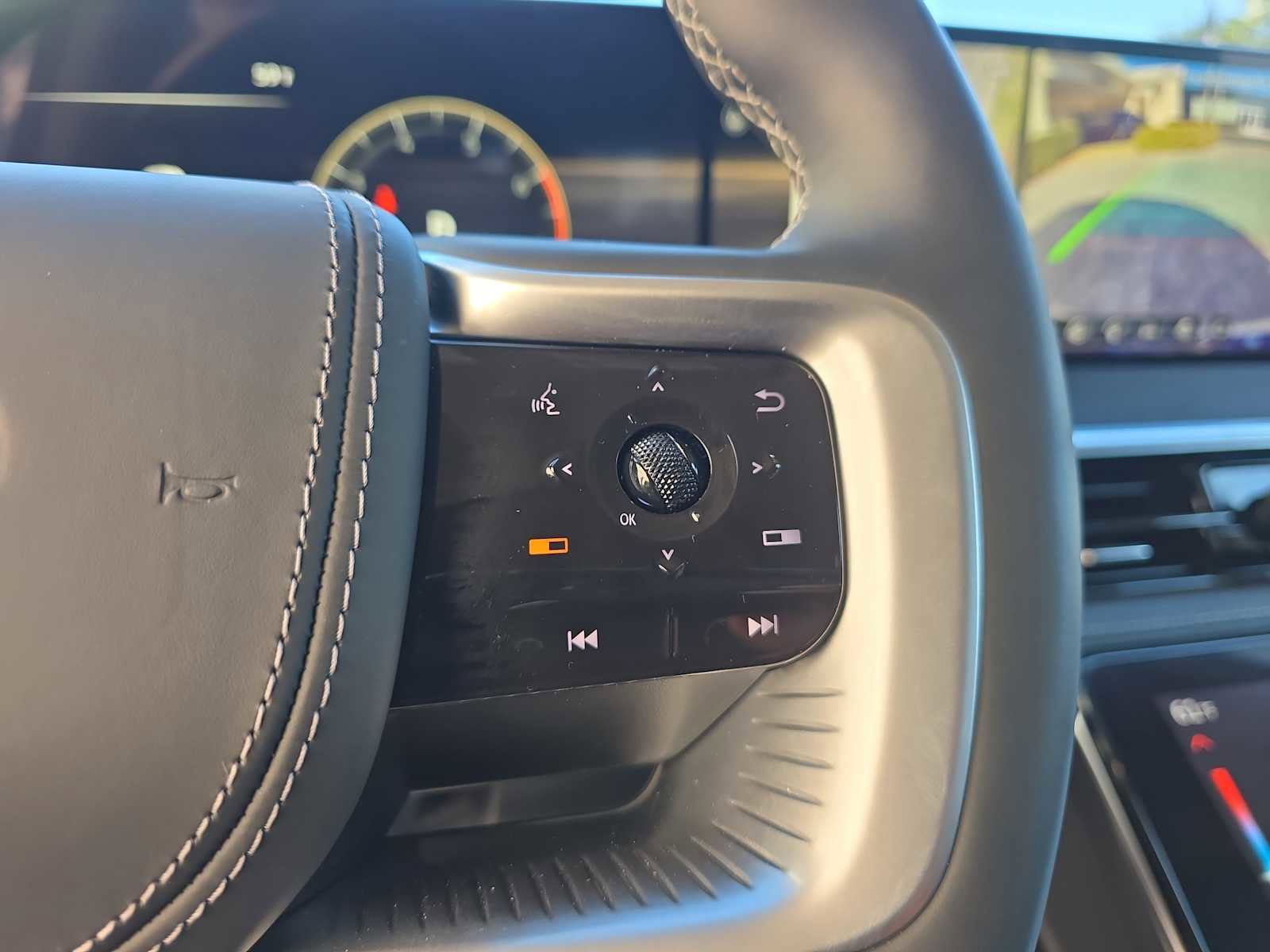 Certified 2025 INFINITI QX80 Sensory image 22