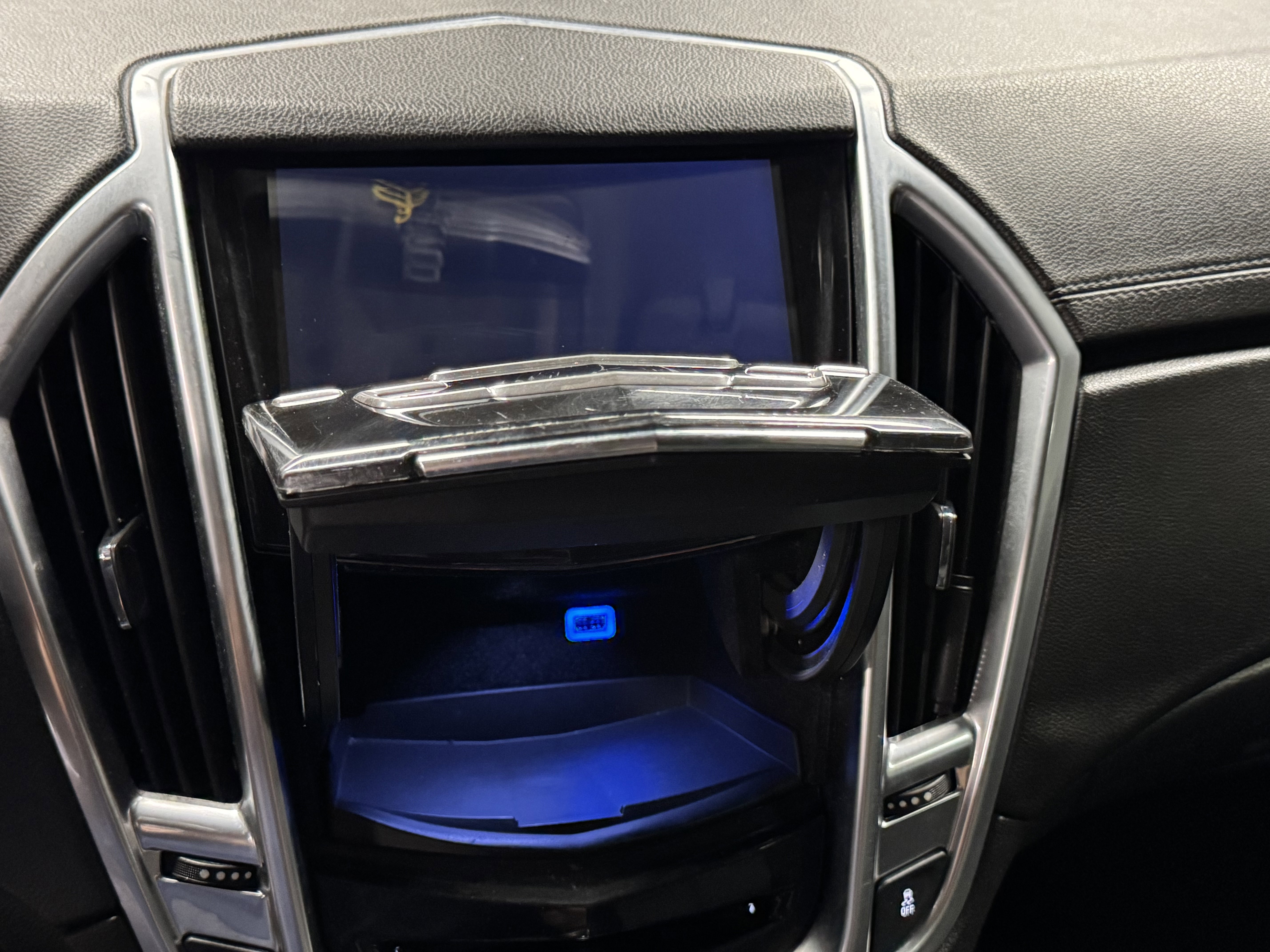 Used 2015 Cadillac SRX FWD image 11