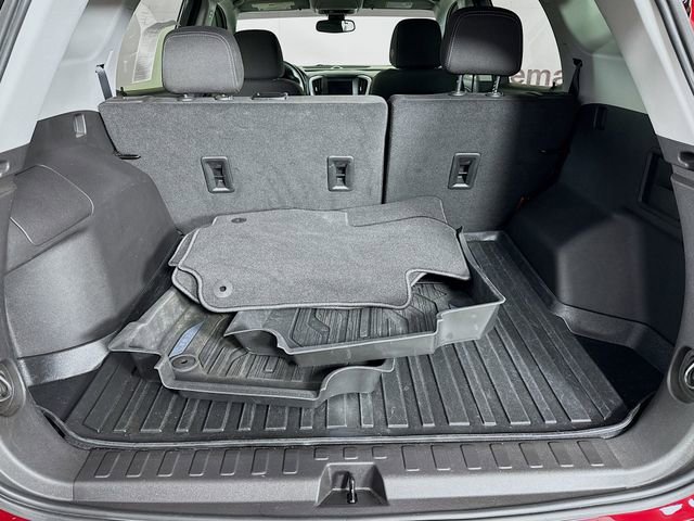 Used 2024 GMC Terrain SLE w/ Driver Convenience Package image 24