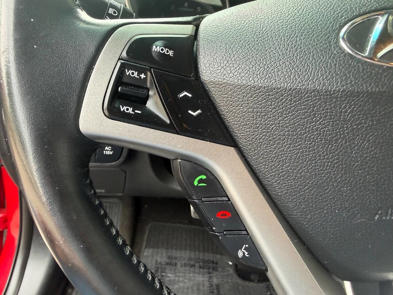 Used 2016 Hyundai Veloster w/ Option Group 03 image 17