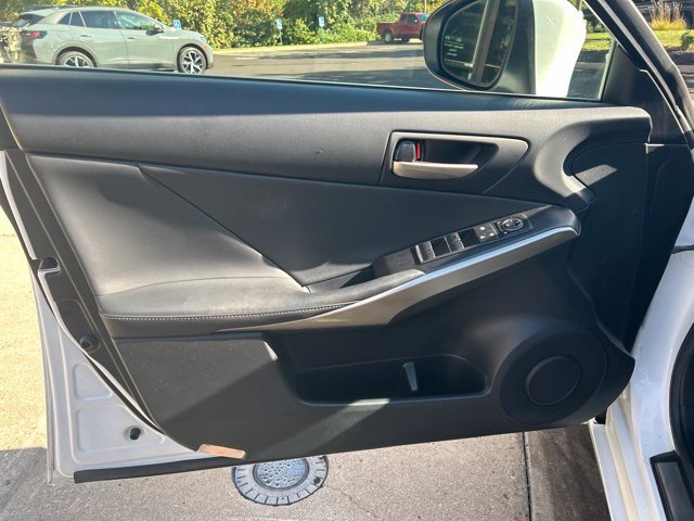 Used 2019 Lexus IS 300 F Sport w/ F Sport Package AWD/4WD image 11