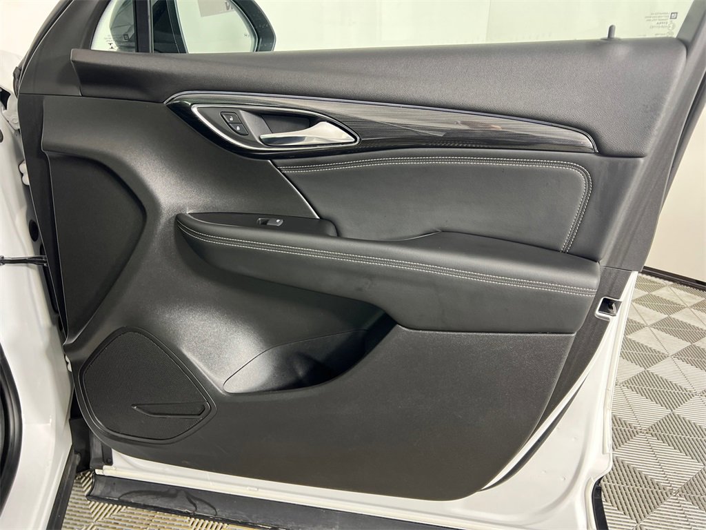 Used 2023 Buick Envision Essence w/ Sport Touring Package image 15