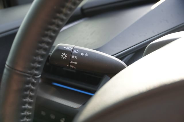 Used 2024 Toyota Prius XLE FWD image 26