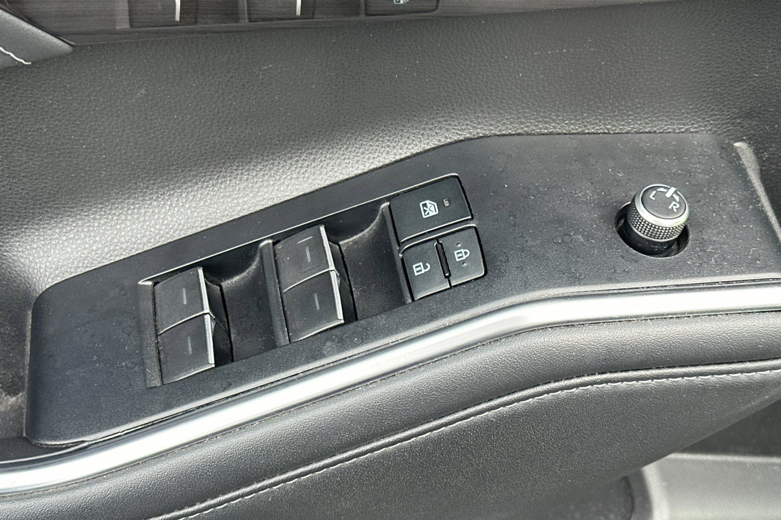 Used 2022 Toyota Highlander Limited image 12