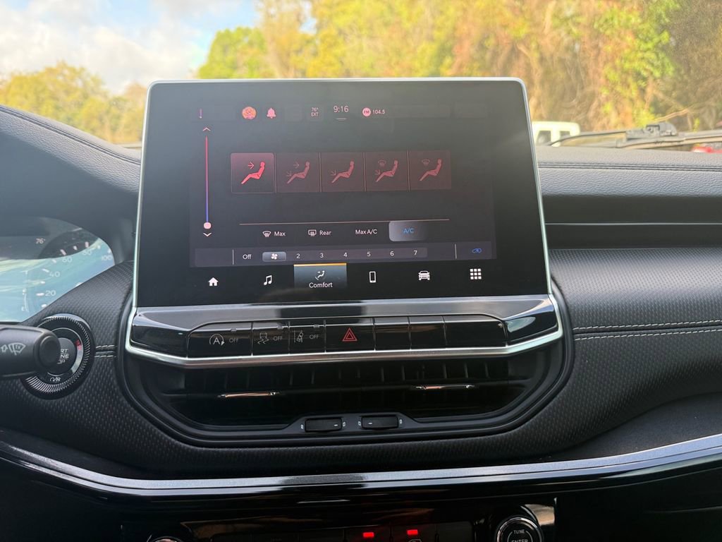 Used 2023 Jeep Compass Altitude image 22