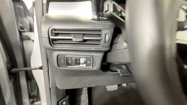 Used 2022 Lincoln Corsair AWD w/ Equipment Group 101A image 27