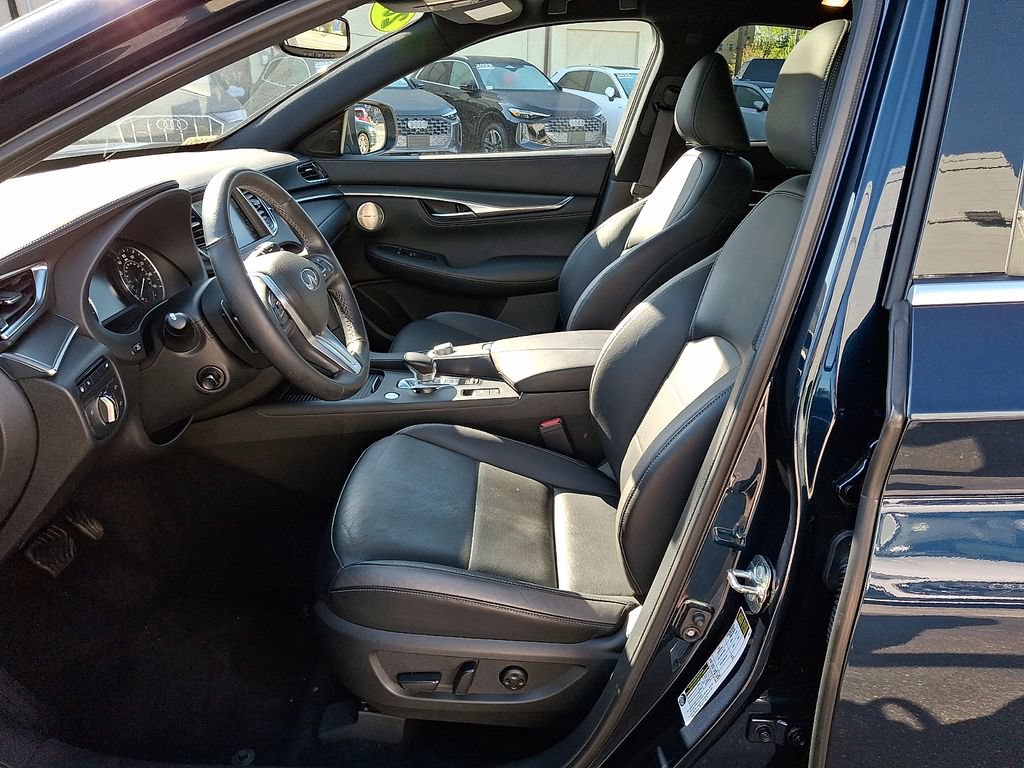 Used 2023 INFINITI QX55 Essential w/ Cargo Package AWD/4WD image 14