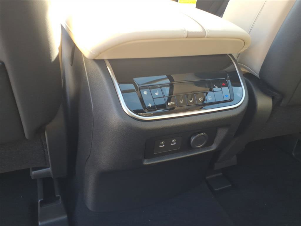 New 2026 Nissan Armada Platinum image 27