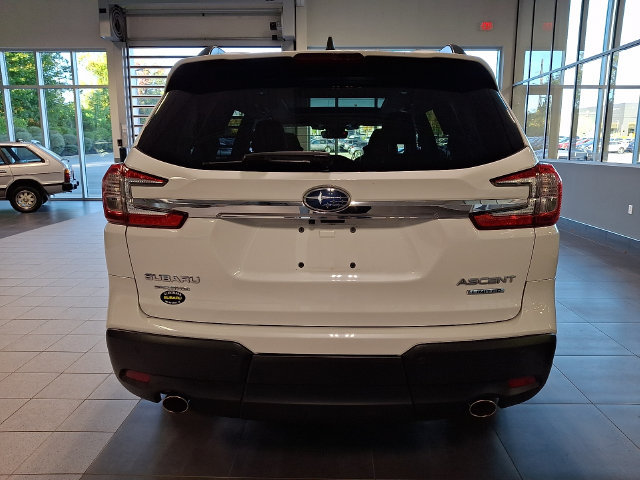 Used 2023 Subaru Ascent Limited w/ Technology Package AWD/4WD image 5