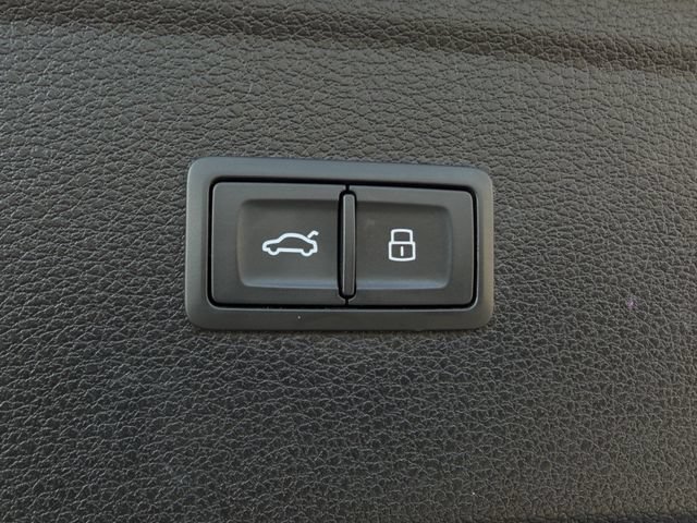 Used 2024 Audi Q5 2.0T Premium AWD/4WD image 29