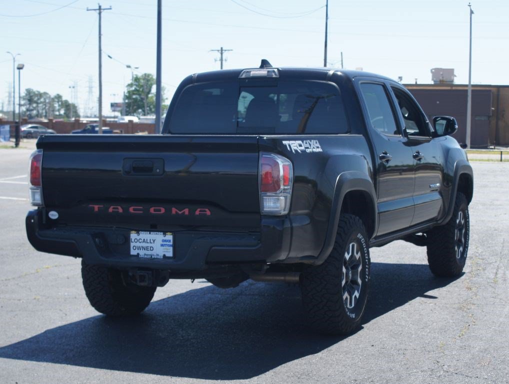 Used 2020 Toyota Tacoma TRD Off-Road w/ Technology Package AWD/4WD image 17
