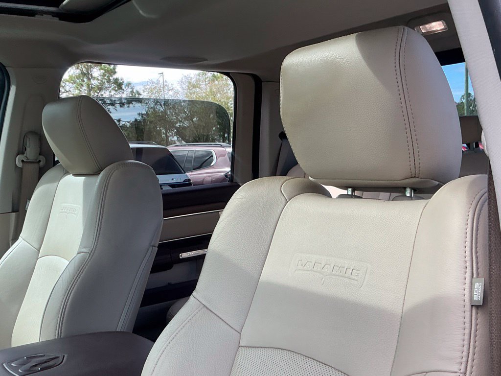 Used 2017 RAM 1500 Laramie AWD/4WD image 23