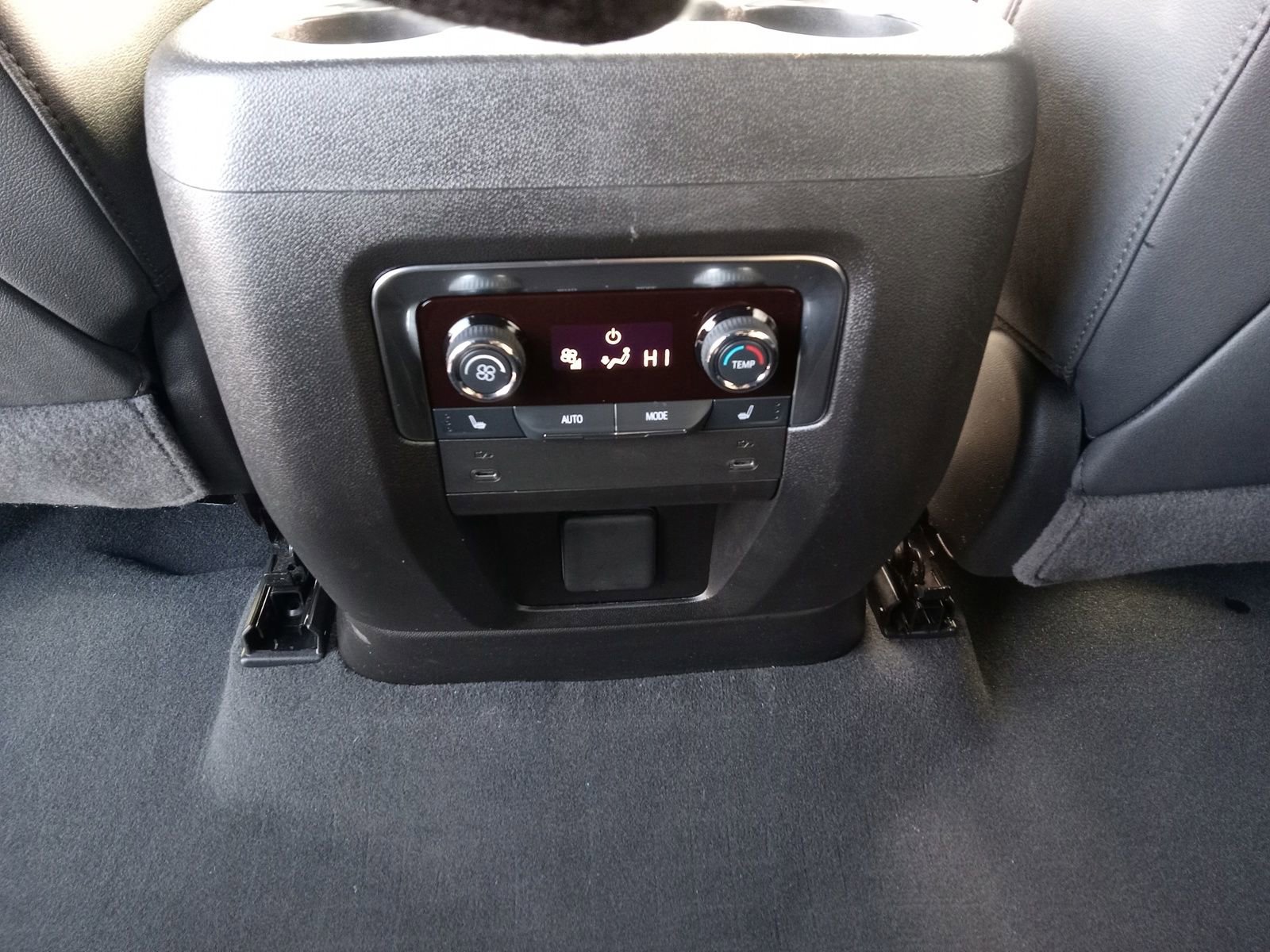 Used 2025 Chevrolet Tahoe Z71 w/ Z71 Off-Road Package image 28