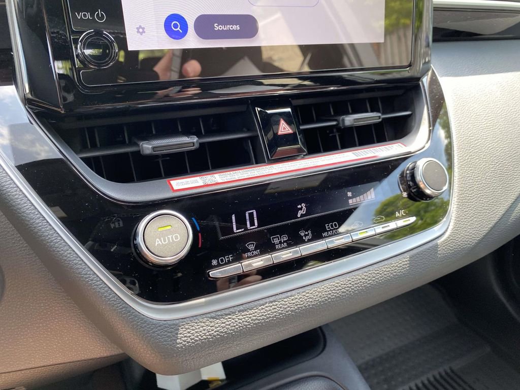 New 2026 Toyota Corolla SE FWD image 19