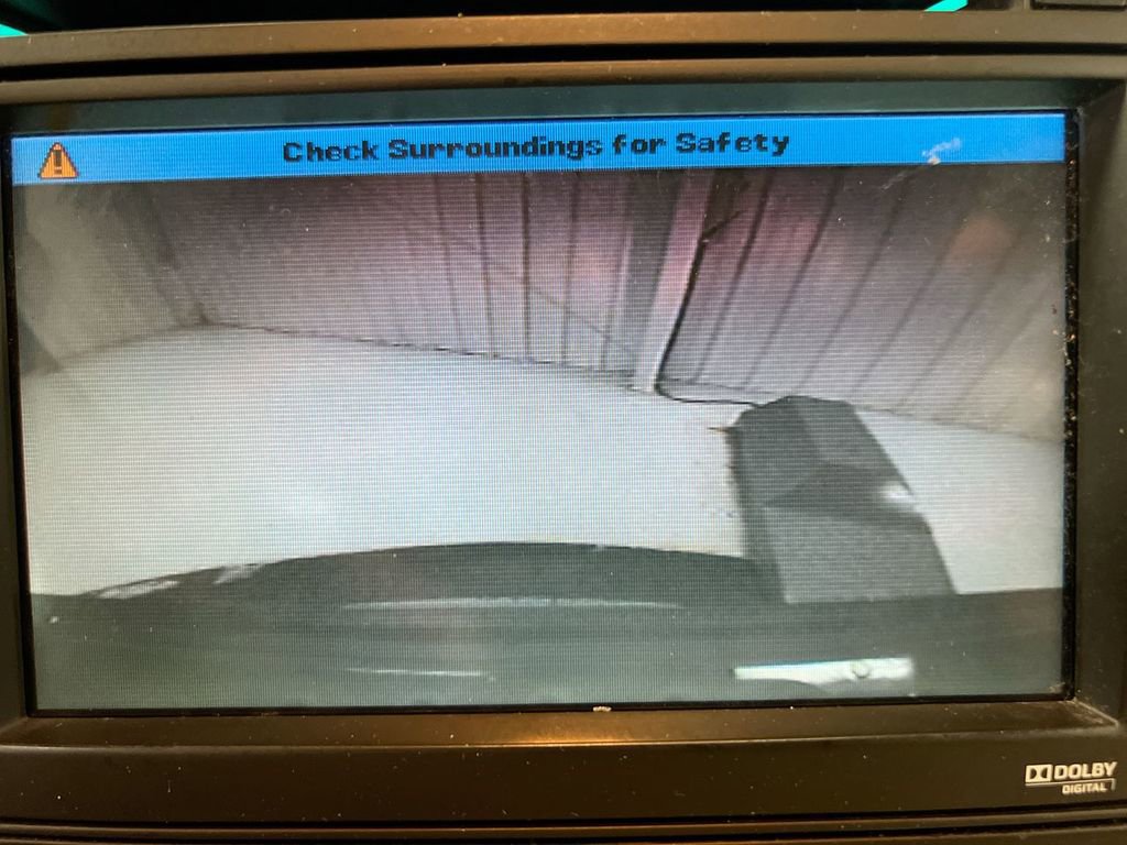 Used 2011 GMC Yukon Denali image 16