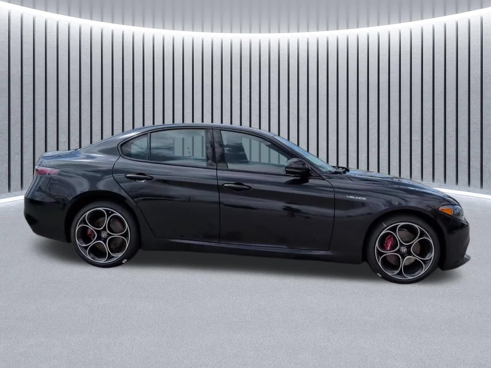 New 2026 Alfa Romeo Giulia AWD image 5