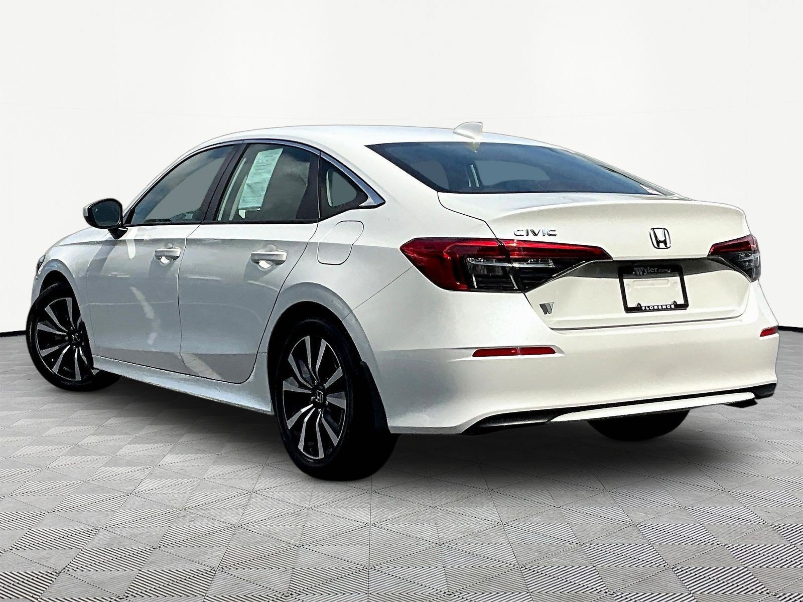 Used 2024 Honda Civic EX image 4