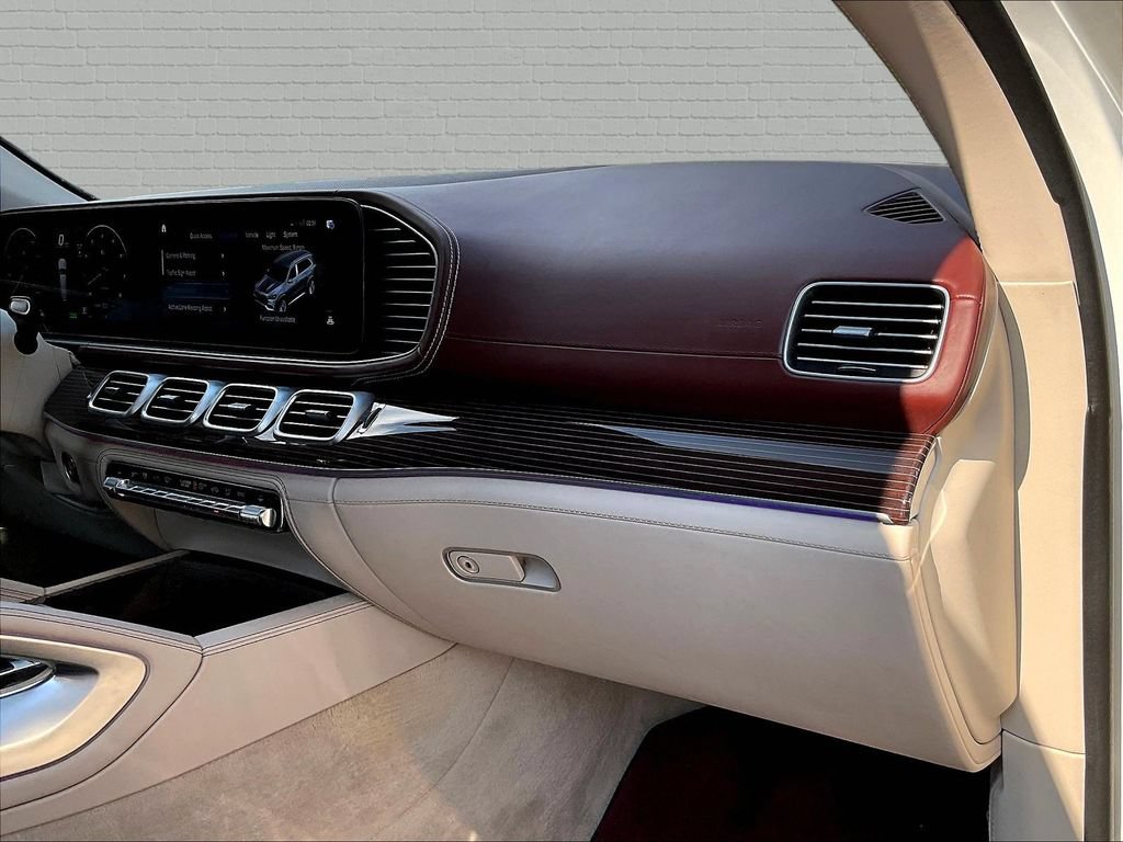 Used 2023 Mercedes-Benz Maybach GLS 600 4MATIC image 24