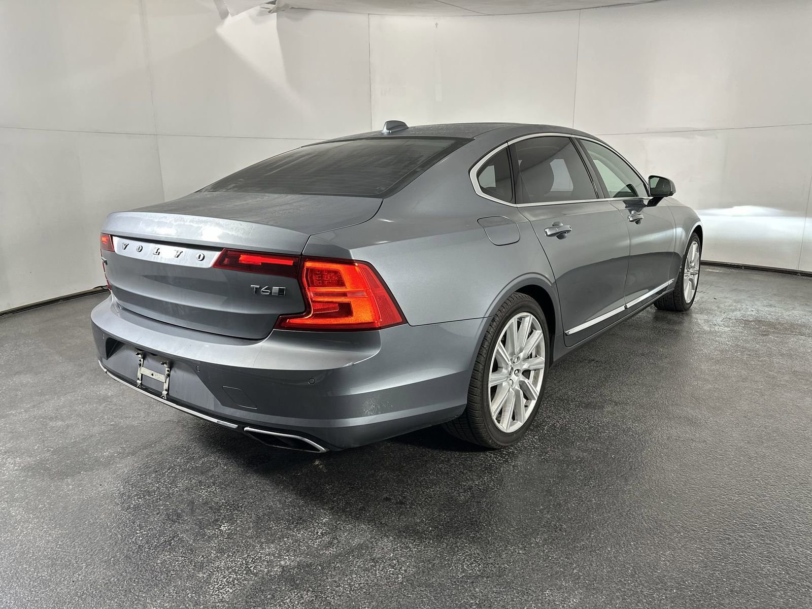 Used 2018 Volvo S90 T6 Inscription image 11