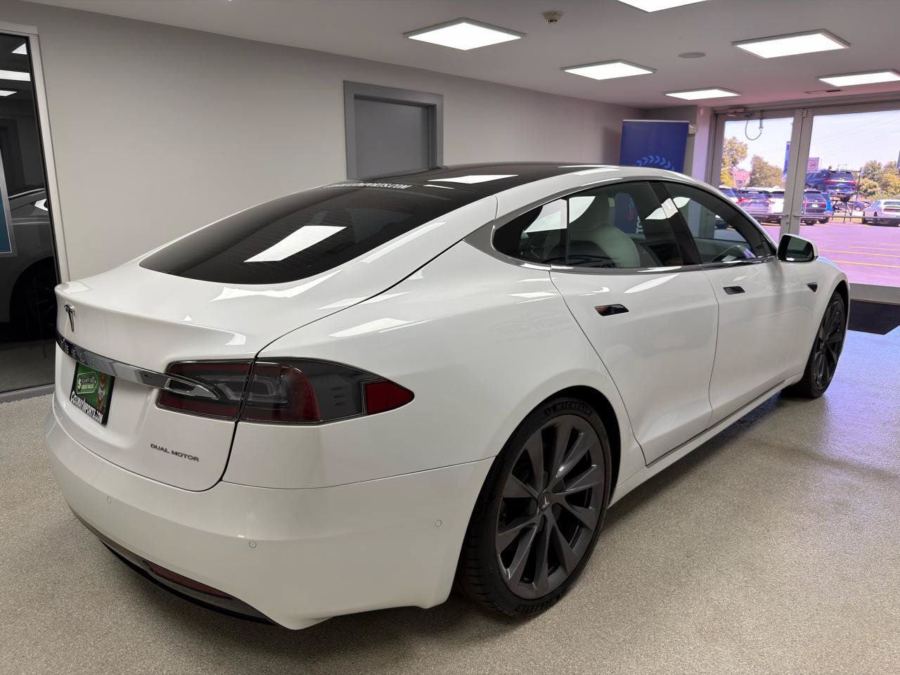 Used 2020 Tesla Model S AWD image 3