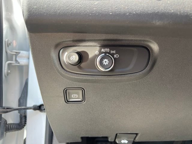 Used 2022 GMC Terrain SLE w/ Driver Convenience Package AWD/4WD image 25