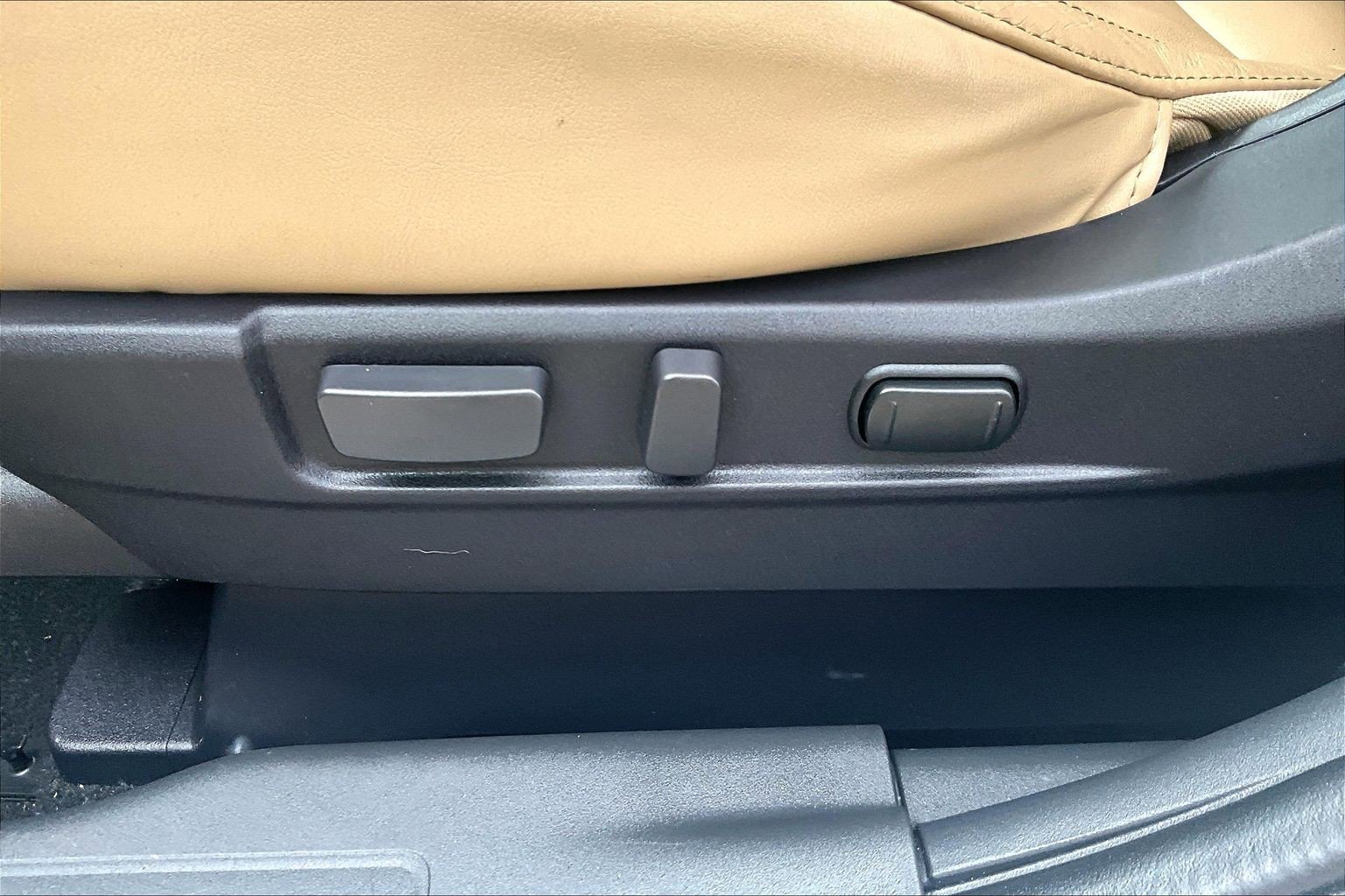 Used 2020 Mitsubishi Outlander GT AWD/4WD image 35