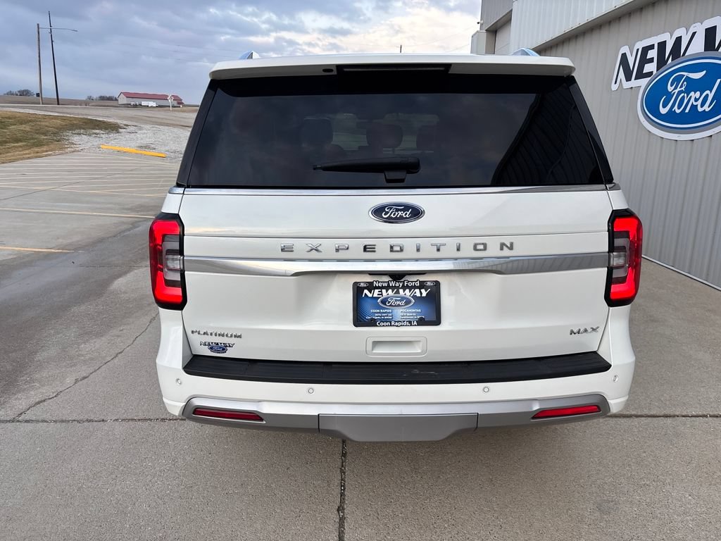 Used 2022 Ford Expedition Max Platinum AWD/4WD image 5