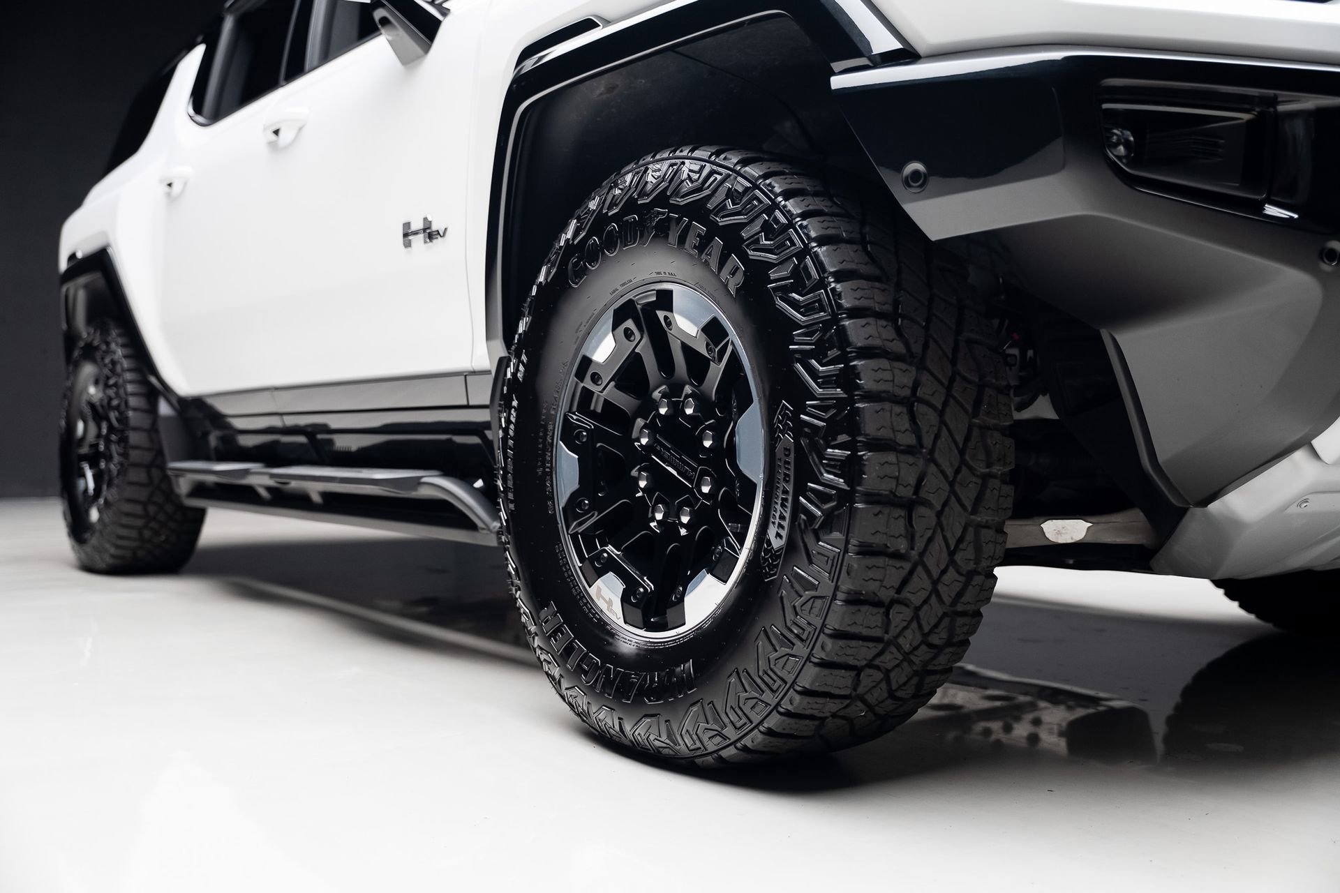 Used 2024 GMC Hummer EV 2X w/ Extreme Off-Road Package image 79