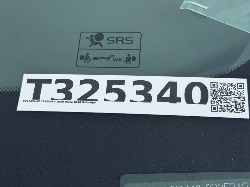 Used 2020 Volvo XC40 T5 R-Design w/ Protection Package Premier image 34