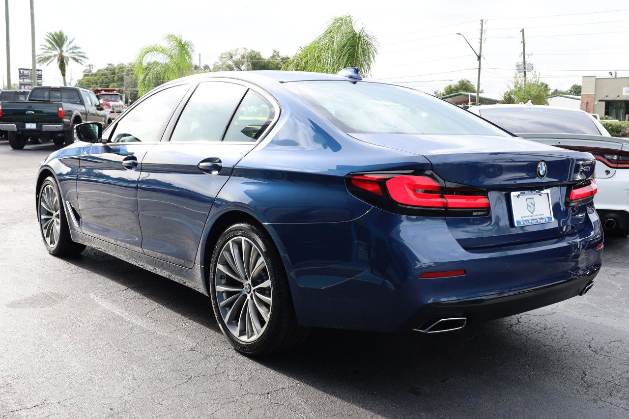 Used 2021 BMW 540i 540i Sedan w/ Luxury Seating Package image 3