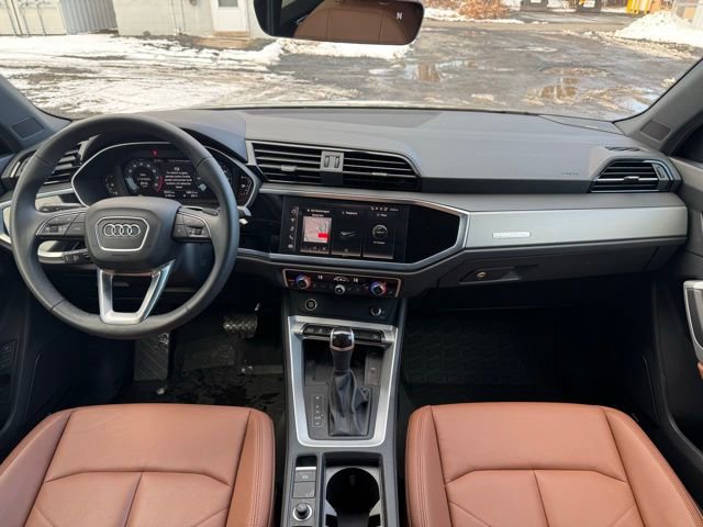 Certified 2025 Audi Q3 2.0T Premium Plus w/ Premium Plus Package image 22