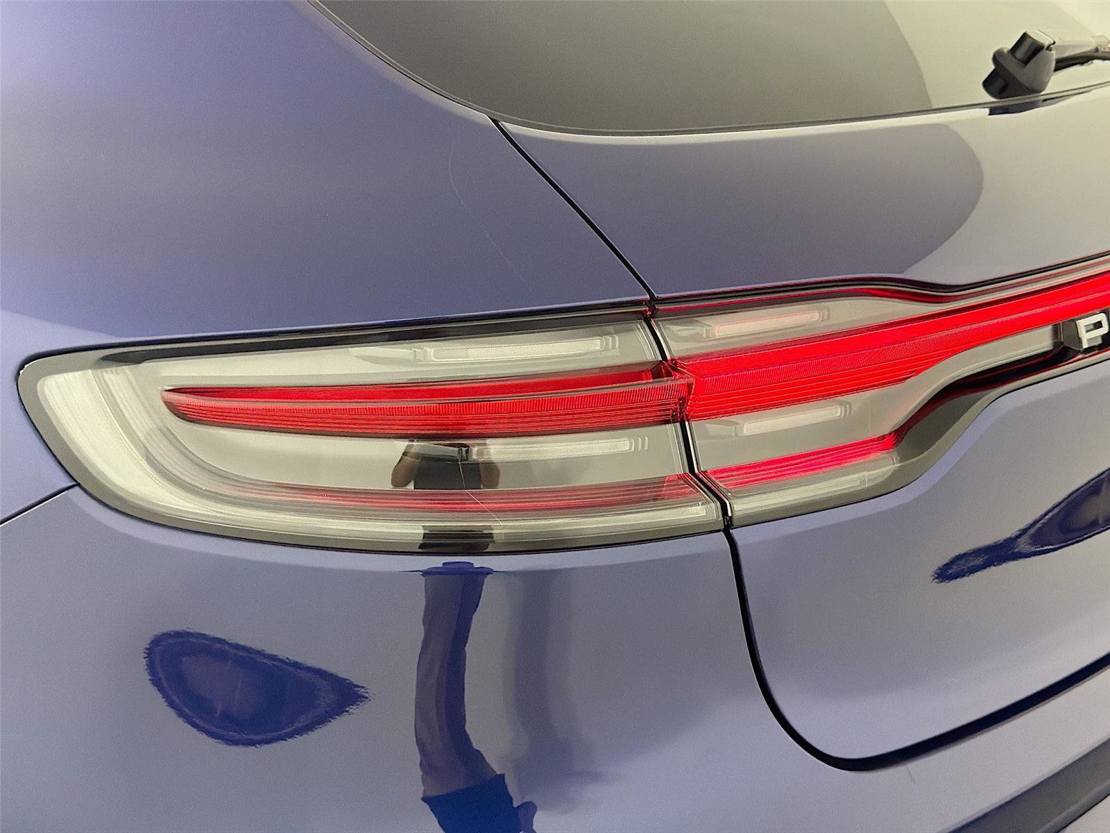 Certified 2026 Porsche Macan Turbo AWD/4WD image 16
