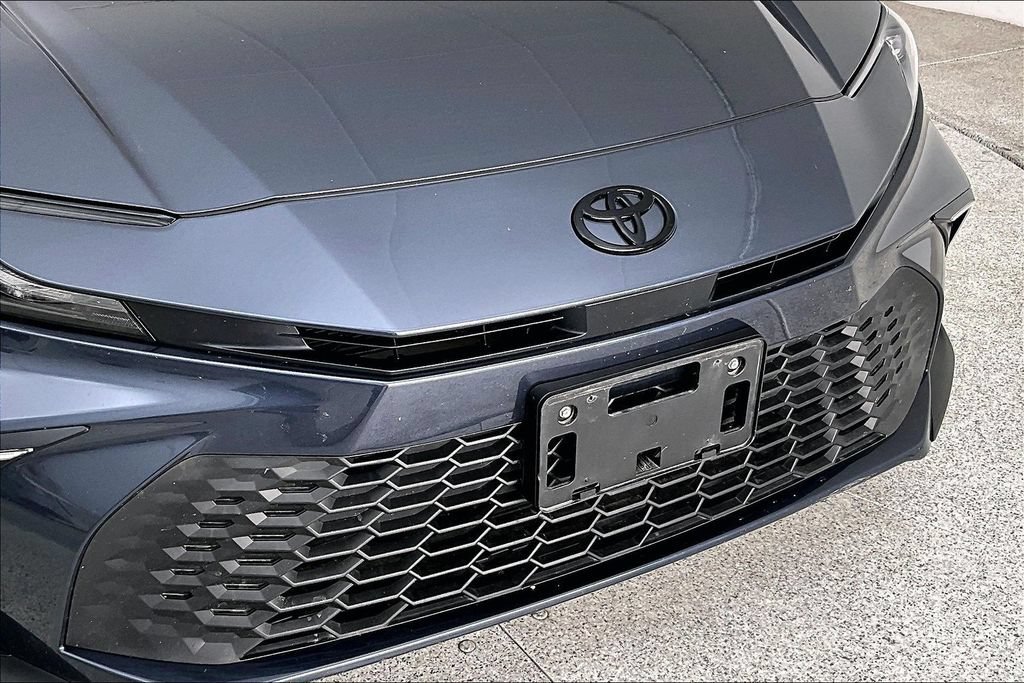 Used 2026 Toyota Camry SE w/ Convenience Package FWD image 33