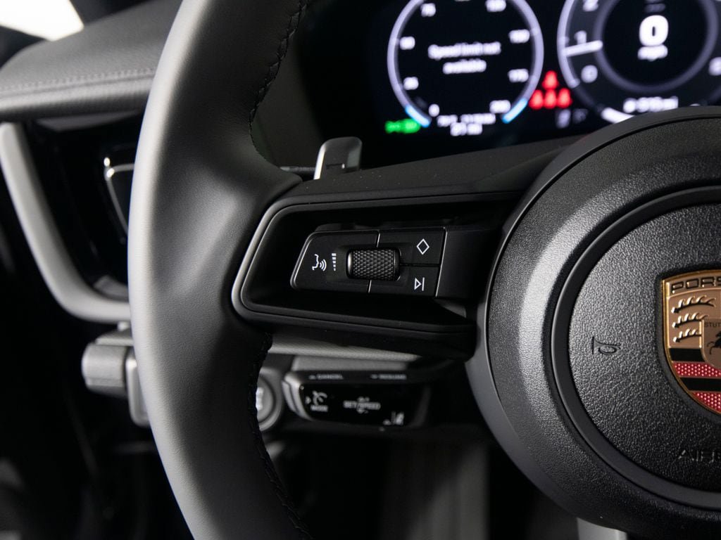 New 2026 Porsche Panamera 4 AWD/4WD image 28