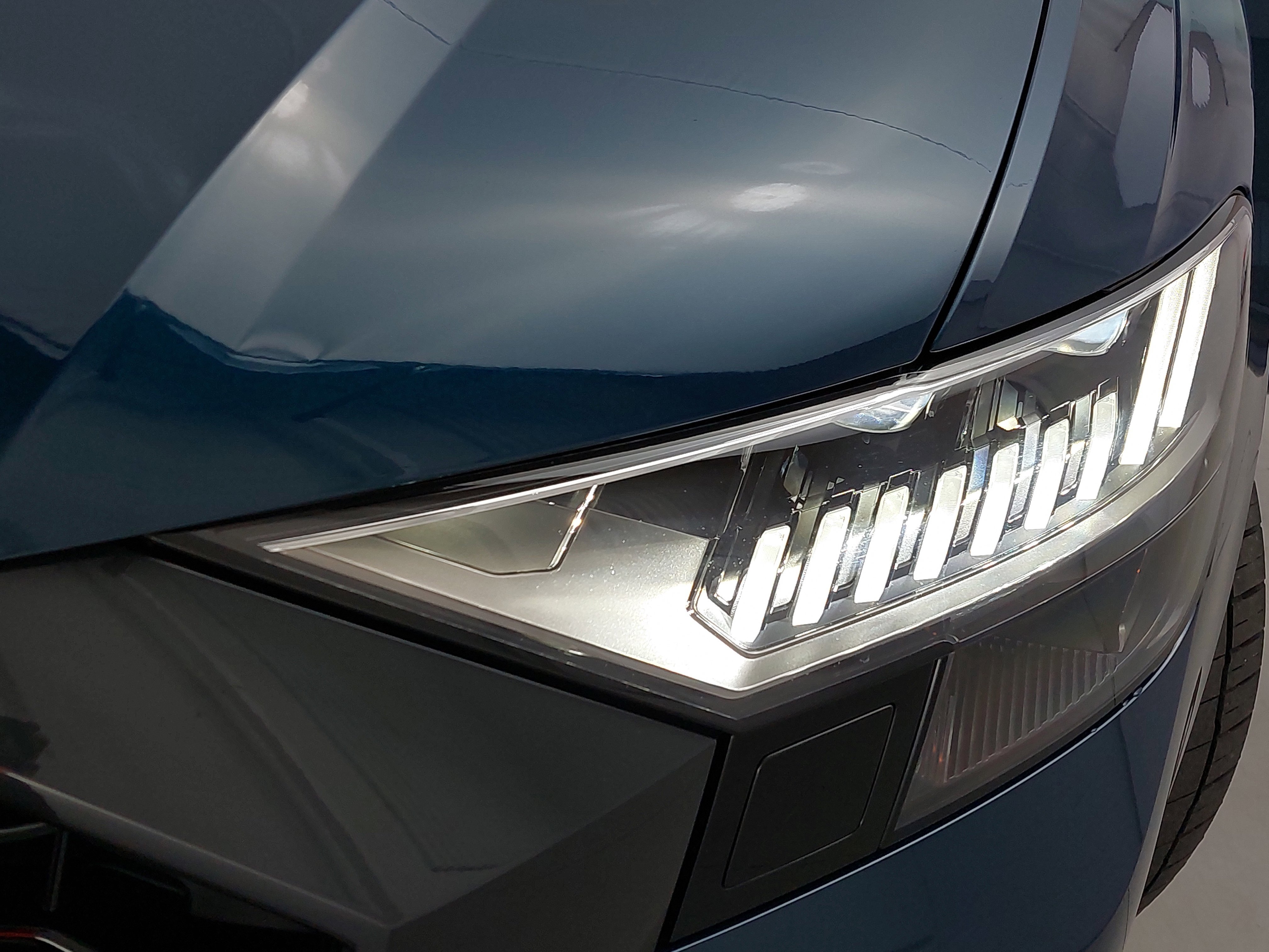 Used 2022 Audi RS Q8 4.0T image 34