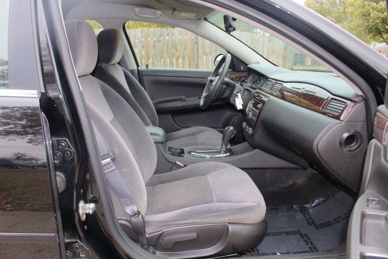 Used 2016 Chevrolet Impala LT image 34