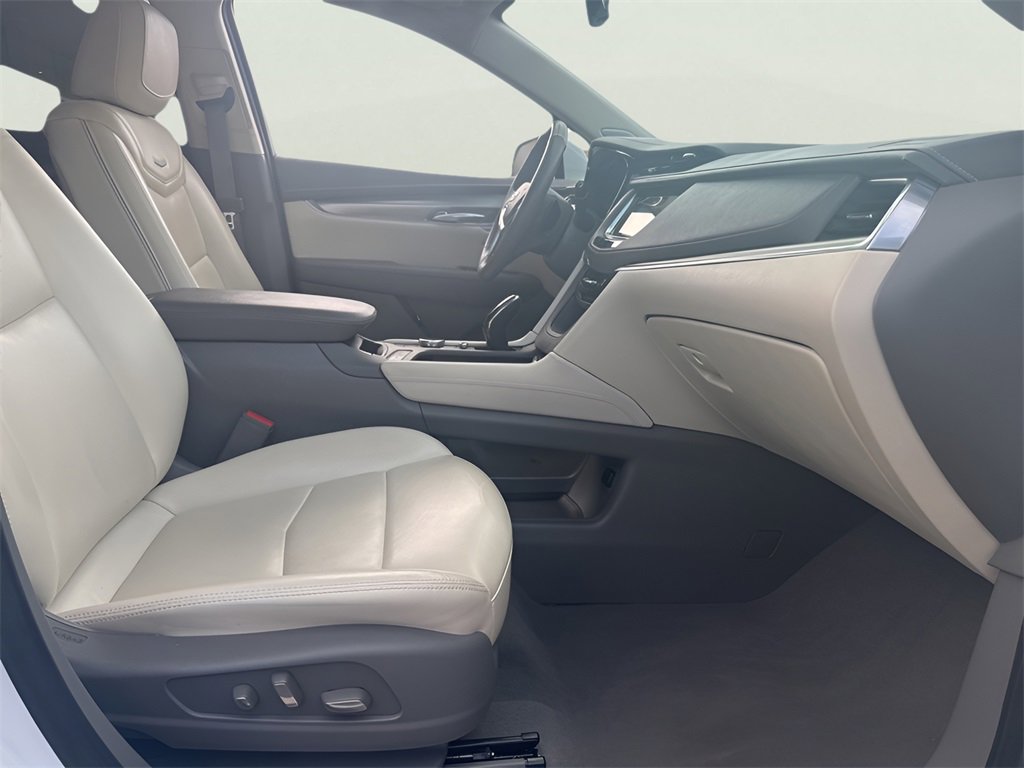 Certified 2022 Cadillac XT5 Premium Luxury w/ Technology Package image 19