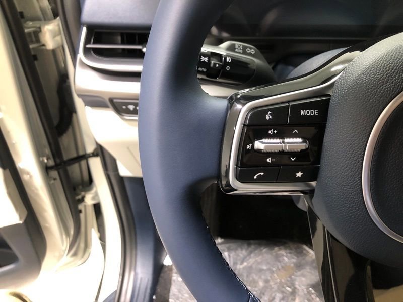 New 2026 Kia Carnival SX w/ SX Dark Edition Package image 25
