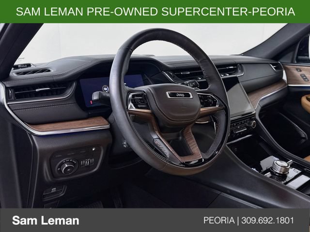 Used 2022 Jeep Grand Cherokee Summit w/ Luxury Tech Group V AWD/4WD image 9