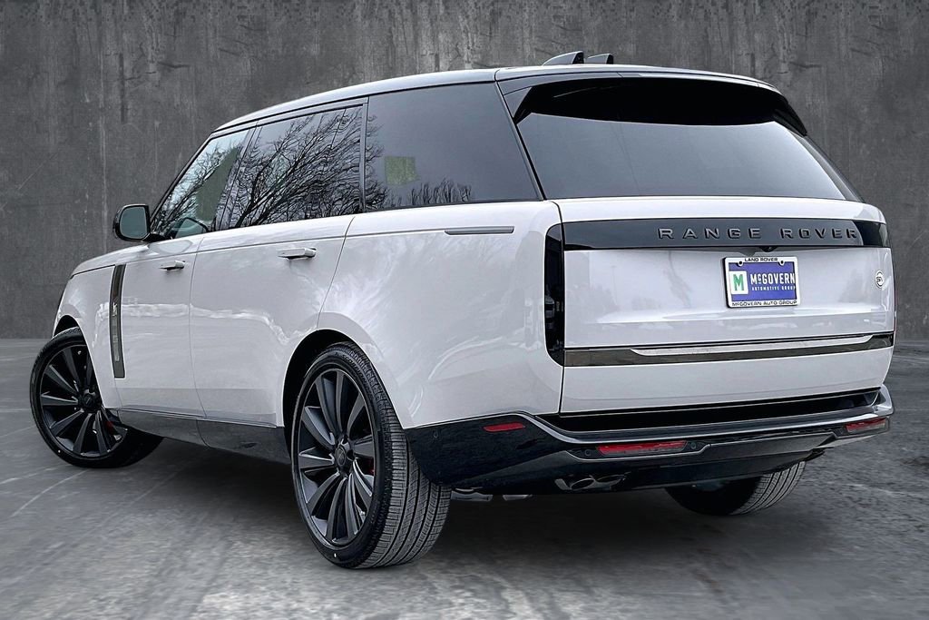 New 2026 Land Rover Range Rover SV image 3