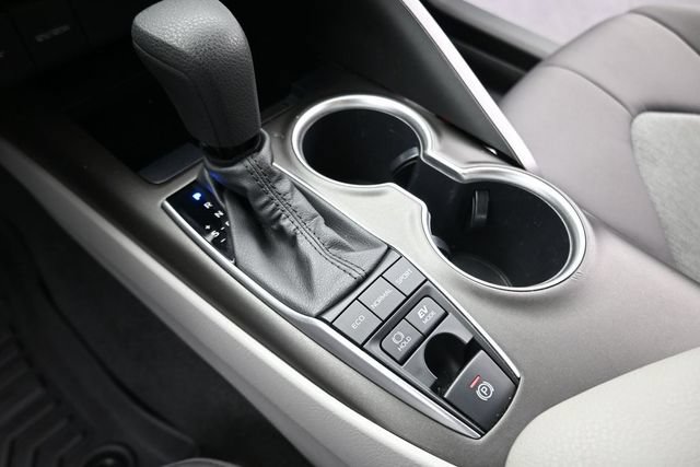 Used 2022 Toyota Camry LE FWD image 12