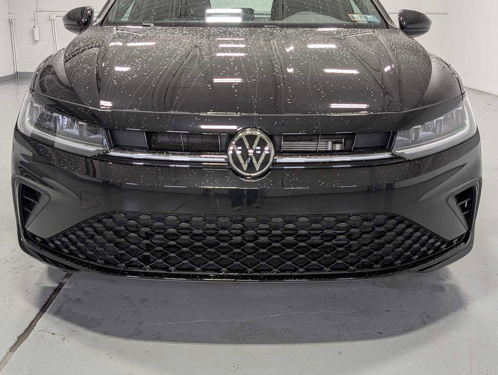 Used 2025 Volkswagen Jetta Sport image 2