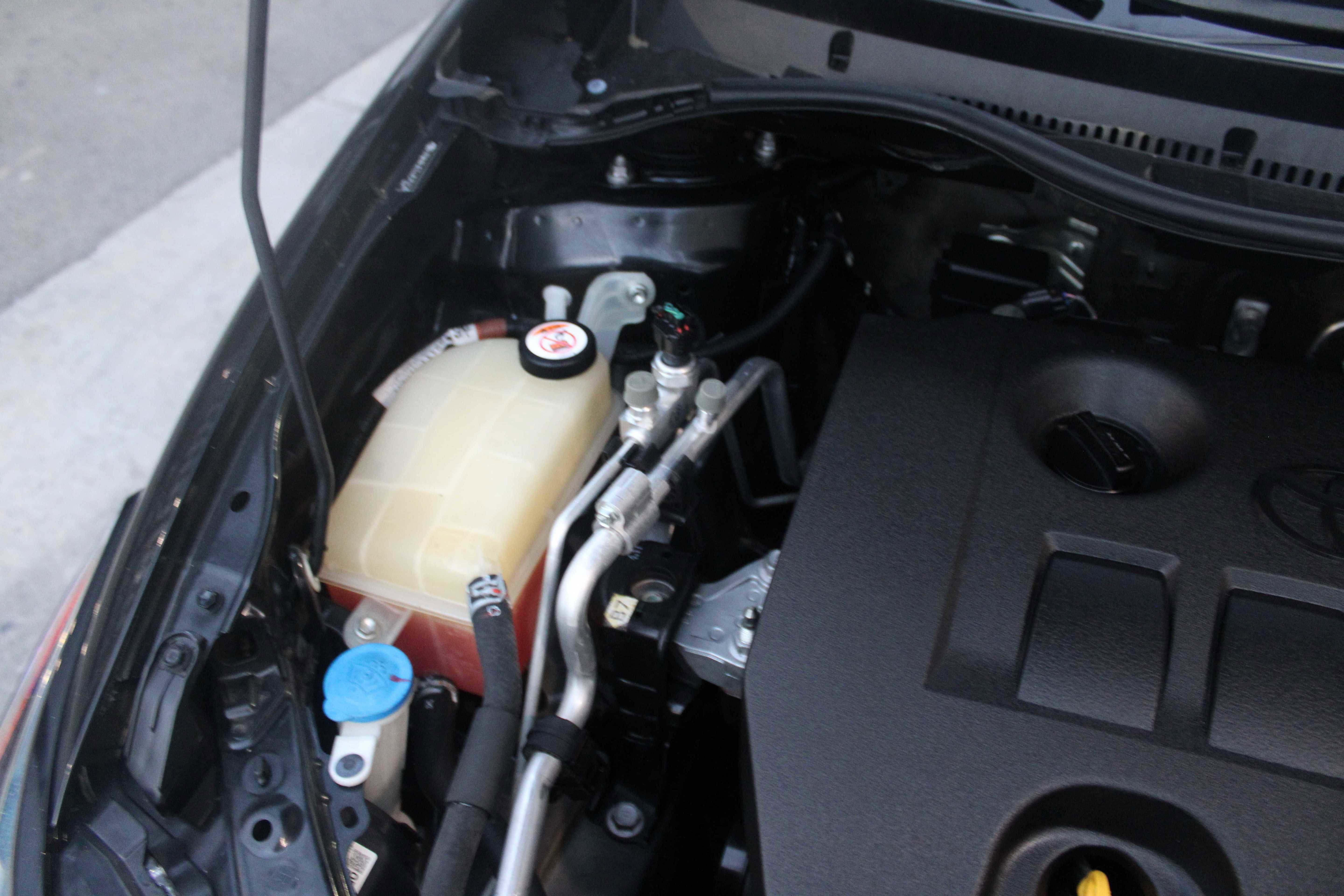 Used 2018 Toyota Corolla iM image 18