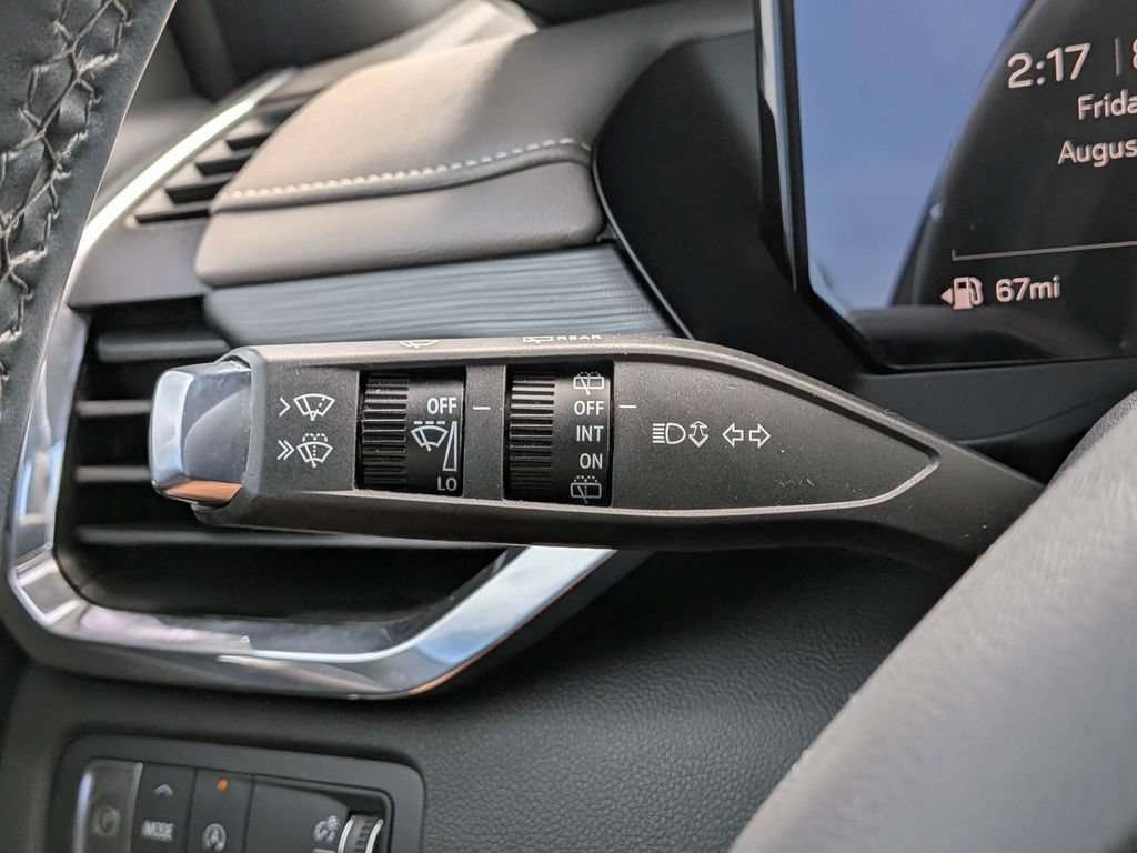 Used 2024 GMC Acadia Elevation w/ Luxury Package FWD image 29